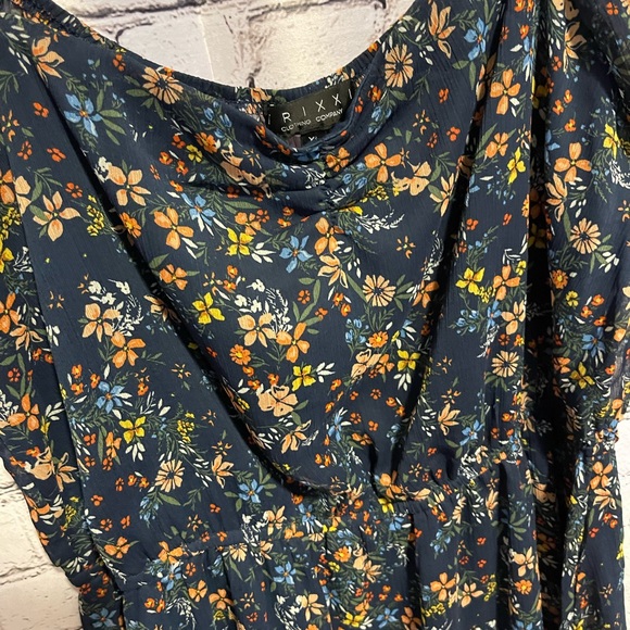 Franchescas XL dress - Picture 4 of 6